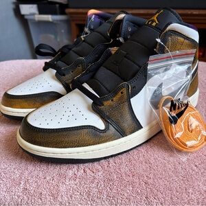 Size 10.5 [DQ8417-071] Mens Air Jordan Retro 1 Mid SE 'Orange Wear Away'